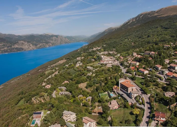 Otel San Zeno San Zeno di Montagna
