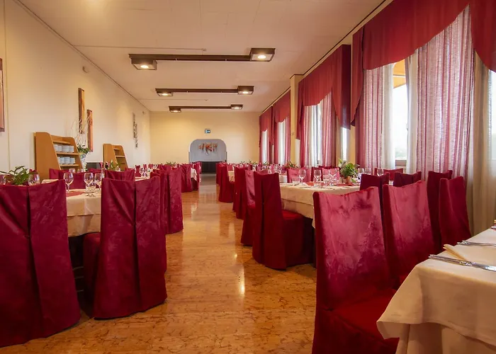 San Zeno Otel San Zeno di Montagna